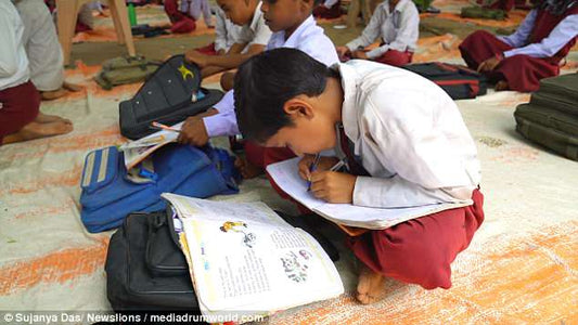 School Teaches Students To Be Ambidextrous