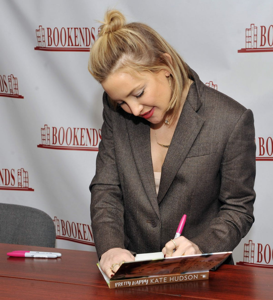 Left Handed Celebrities | Kate Hudson