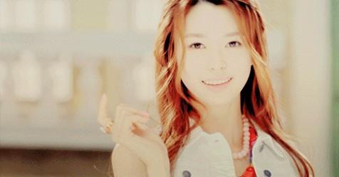 Left Handed Kpop Idols