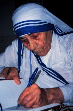 Mother Teresa | Saint Teresa of Calcutta was Left Handed