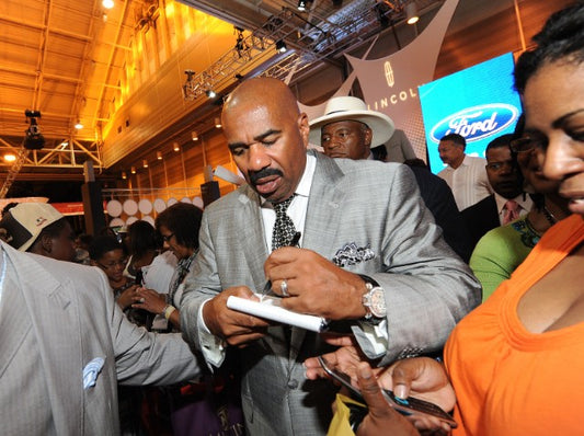 Left Handed Celebrities | Steve Harvey