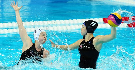 The benefits of left handed water polo players