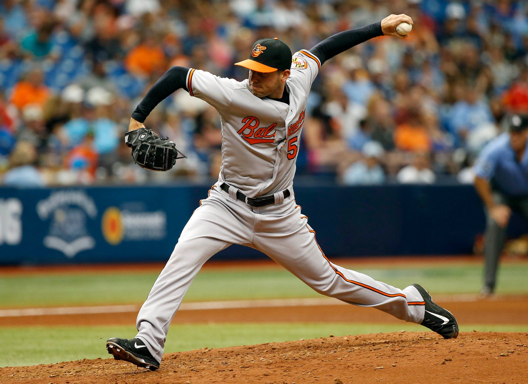 Orioles add lefty relief reinforcements by recalling Donnie Hart from Norfolk